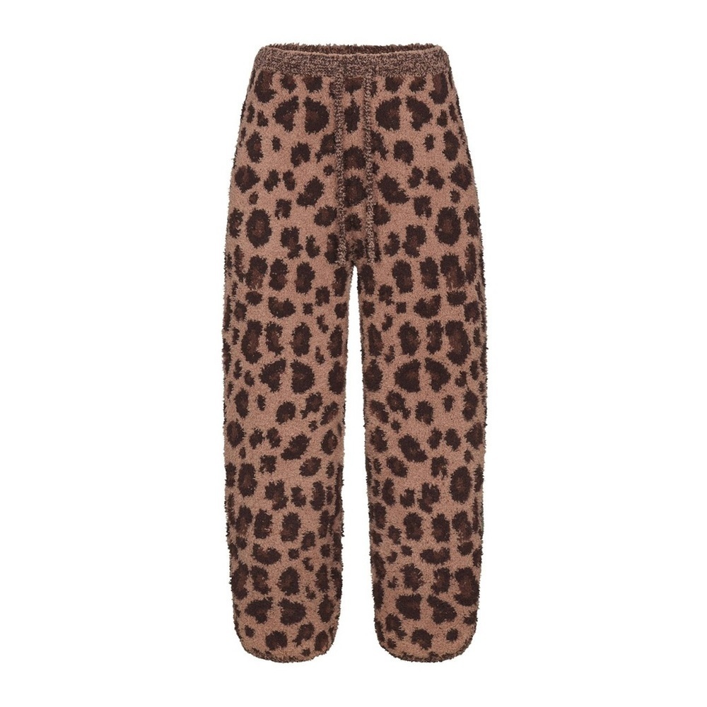 SKIMS Kids Matching Set in Sienna Leopard Print - Picture 5 of 7